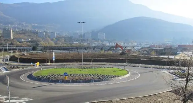 Trento, apre domani il nuovo parcheggio da 139 posti auto in via Fersina