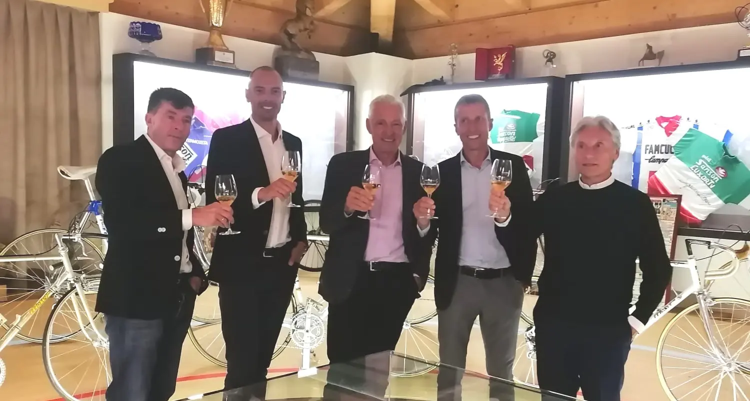 Francesco Moser protagonista al castello di Avio con la “Sboccatura del castellano”, omaggio al TrentoDoc