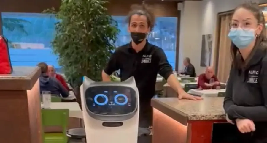 Al ristorante di Rovereto arriva il robot-cameriere