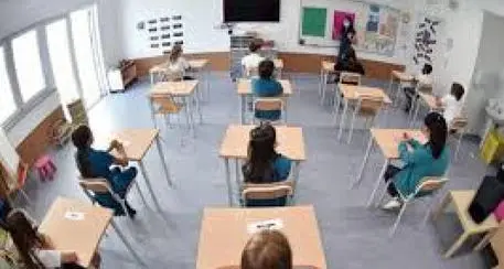 Scuola, governo diviso: la Lega stoppa la Dad solo per i no vax