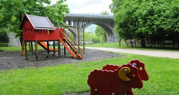 “Ciclabile nel parco di Gocciadoro: la foresta della città è a rischio”
