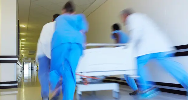 Carenze di organico al pronto soccorso, l’Azienda sanitaria di Trento cerca medici per coprire i turni