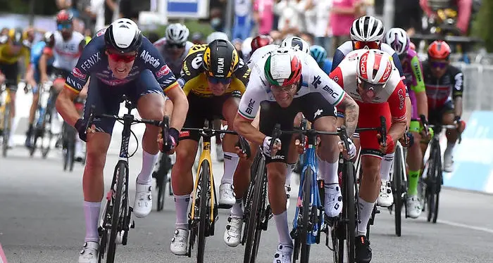 Il «Giro» arriva in Trentino, domani dal Tonale a Lavarone