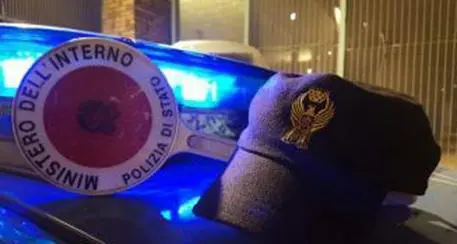 Festa in casa a Rovereto, la polizia multa dieci giovani