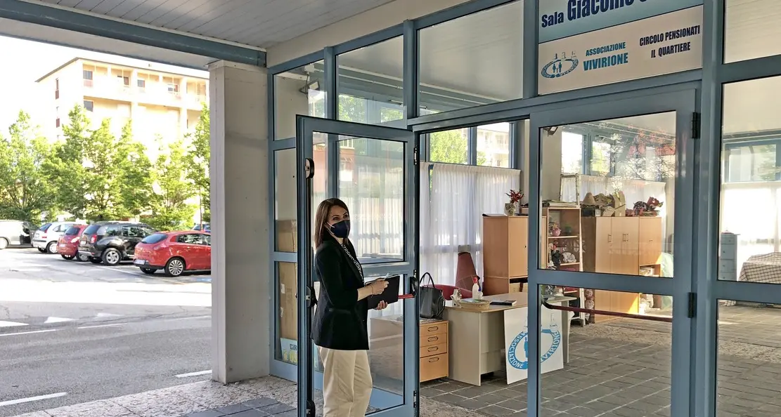Riva, gli amministratori “lasciano” il palazzo: al via gli incontri fuori del municipio