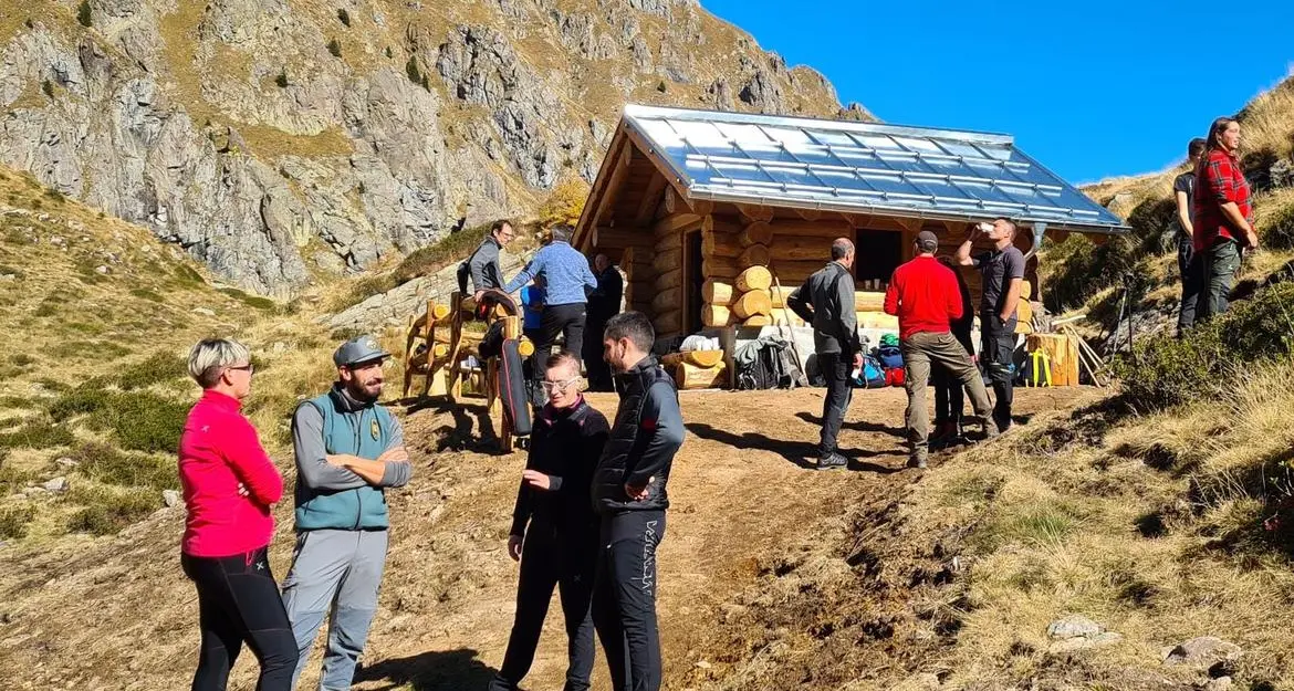 Lagorai, a 1.965 metri ecco il bivacco anti-lupo per i pastori