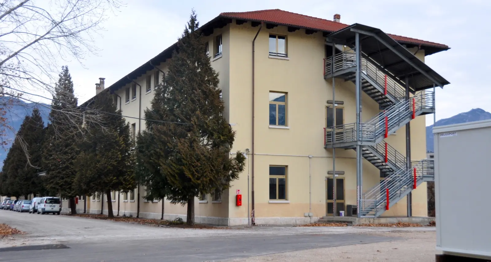 Ianeselli attacca sul centro di accoglienza per migranti: «Gestione fallimentare, sbagliato concentrare tutti in un'unica struttura»