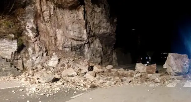 Frana sulla strada della Forra, la riapertura è ancora lontana