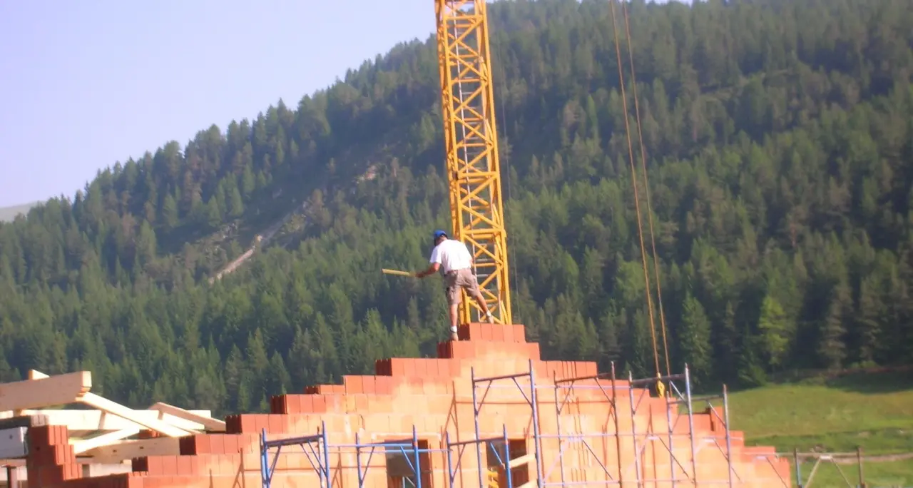 Edilizia in Trentino, al via una campagna di controlli su sicurezza e lavoro sommerso