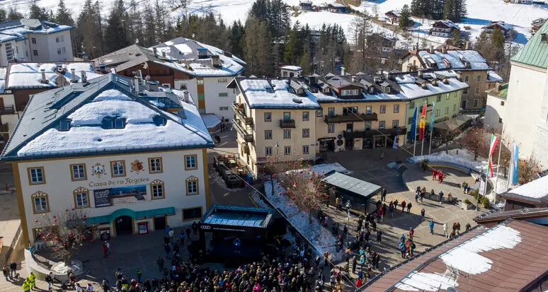 Non solo Brad Pitt: sempre più americani a Cortina e sulle Dolomiti