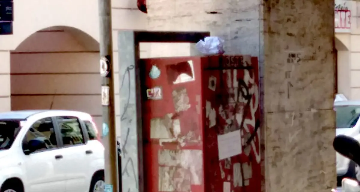 La Portela ancora dimenticata dai golfisti, la goliardica protesta del “Fronte per la Liberazione dal Portellistan”