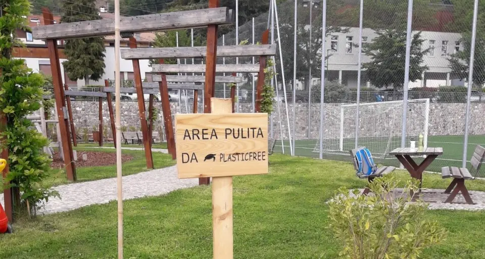 A Sardagna i volontari si prendono cura delle aiuole