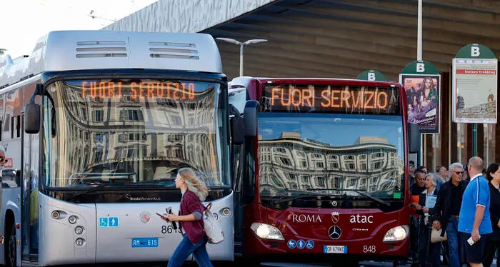 Oggi sciopero generale di 8 ore, trasporti fermi 4 ore