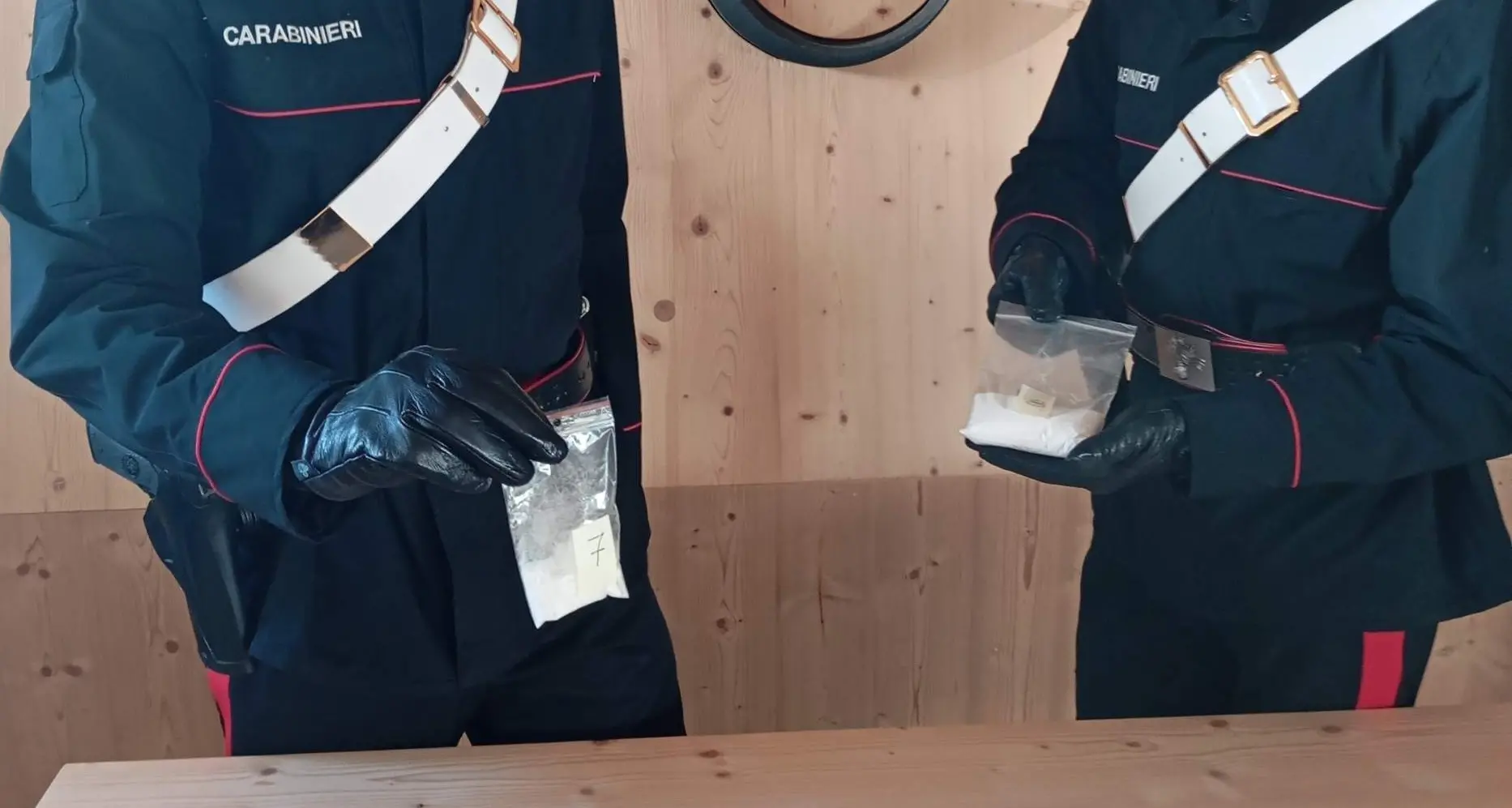 Val di Fiemme, giovane coppia trovata con la droga