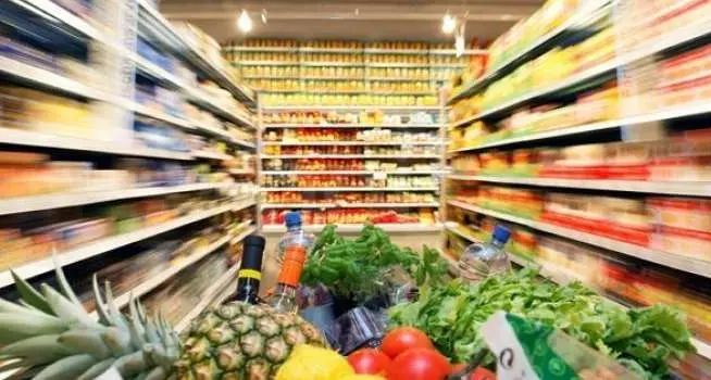 L’allarme di Coldiretti: «Consumatori a caccia dei prezzi più bassi a scapito della qualità»