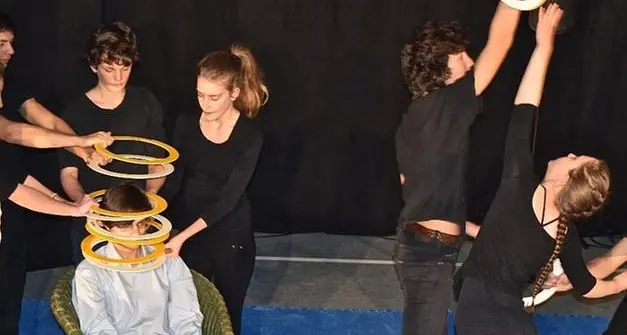 Oltrefersina, domani lo spettacolo di circo contemporaneo