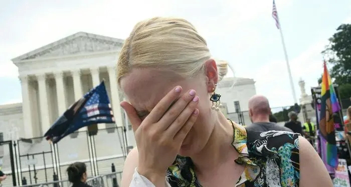 Usa, la Corte suprema abolisce il diritto costituzionale all’aborto