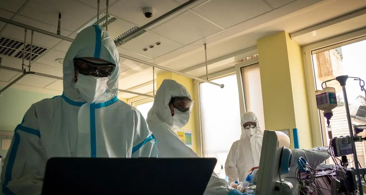 Covid, il Trentino organizza altri posti in terapia intensiva: ridotte le operazioni programmate