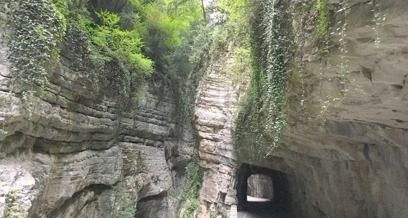 Finalmente ci siamo: il 26 maggio riapre la «strada delle meraviglie» del lago di Garda