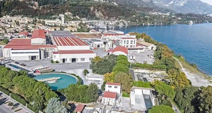 Toscolano Maderno, richiamati al lavoro i dipendenti della Cartiera