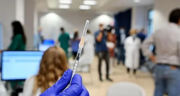 Vaccino, anche oggi niente prenotazioni: il sito dell’Azienda sanitaria “respinge” ogni tentativo