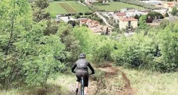 Cade mentre fa downhill sul Monte Brione, 53enne recuperato dal Soccorso alpino