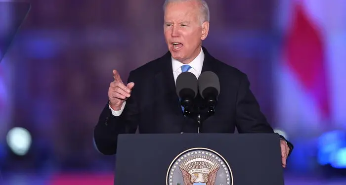 Biden affonda: “Putin un macellaio, non può restare al potere”. Ira del Cremlino: “Non decide lui chi ci governa”