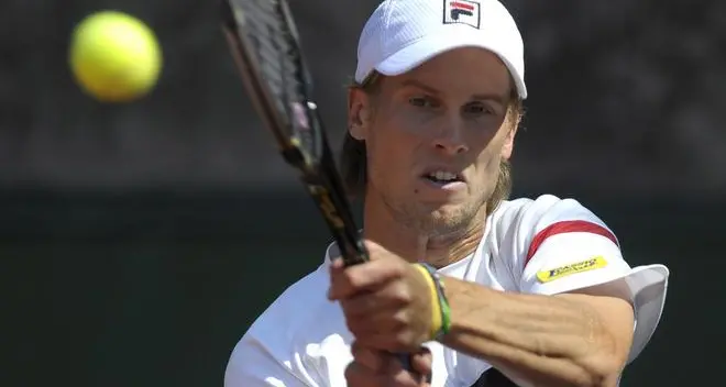 Tennis, Seppi al terzo turno a Parigi