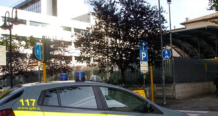 Meccanico evasore totale: macchine confiscate