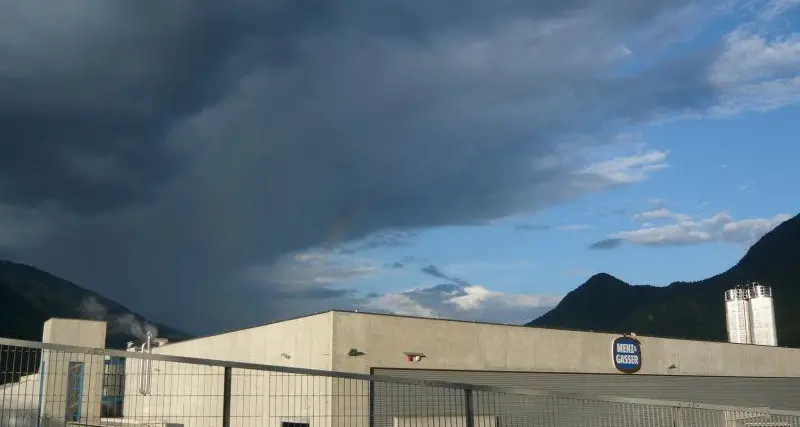 Incendio alla Menz & Gasser: sospesa la produzione