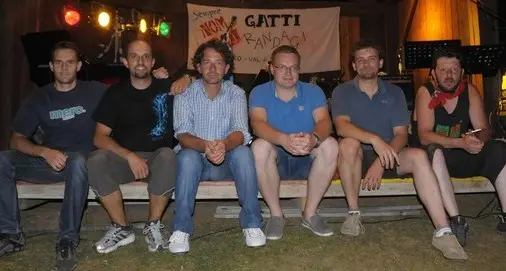 I Nomadi prendono i Gatti Randagi tra le loro cover band