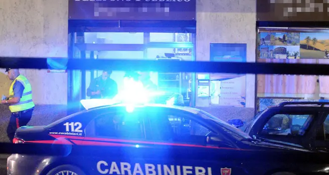 Identità rubate, perquisiti 2 phone center