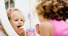 Scappano da scuola a 6 anni e «fanno shopping» al Poli