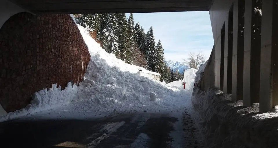 Chiuso il Passo del Brocon per la caduta di una slavina