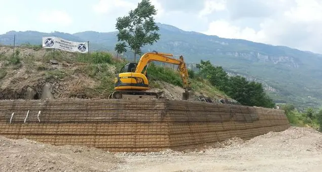 Al posto della discarica, golf e aeroplani
