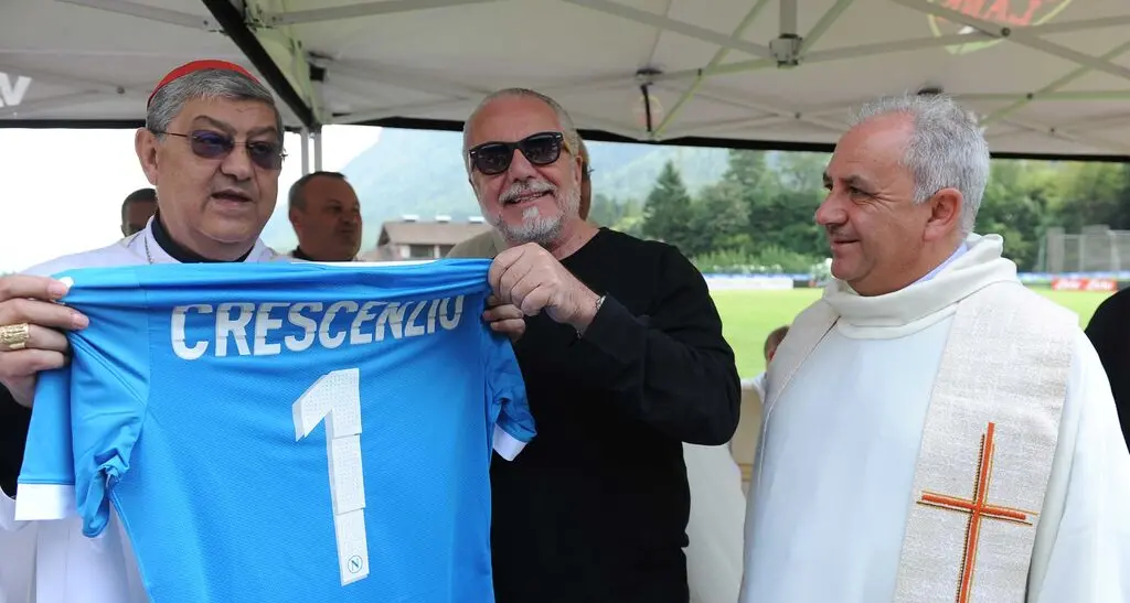 Per il Napoli l'affetto dei tifosi e la benedizione del cardinale Sepe