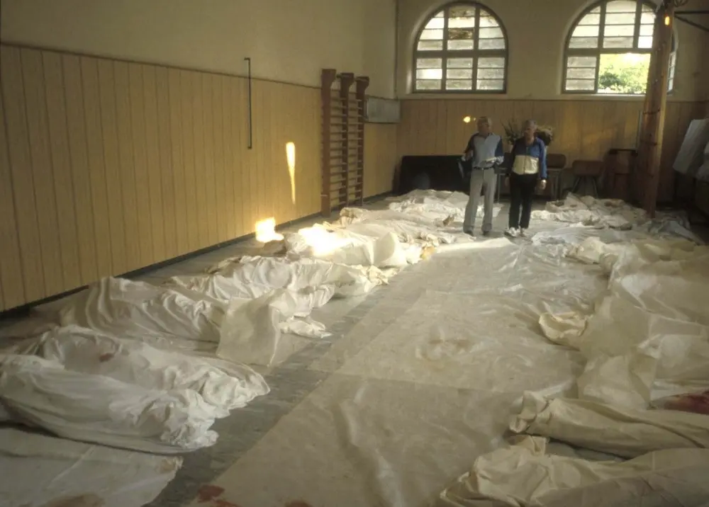 La tragedia di Stava causata dal crollo dei bacini della miniera d Prestavel crollo de