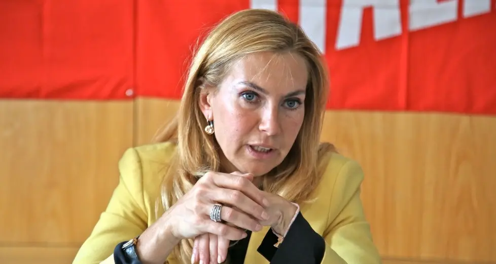 Biancofiore show: «Trans contronatura»