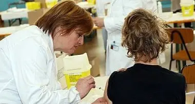 Meningite, profilassi per 160 persone