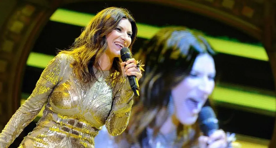Da Laura Pausini un video per Elena