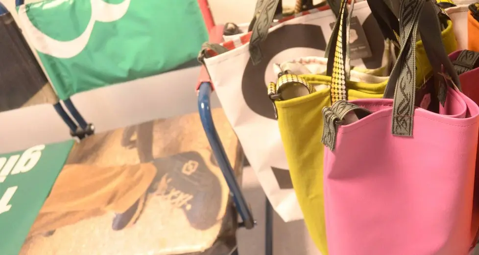 «Redo», dai teloni la borsa social-chic che è già un successo