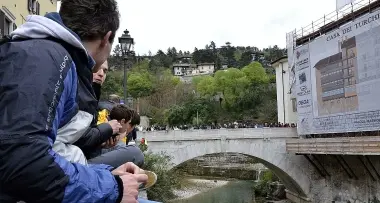Tiro a segno sulla gente: denunciato