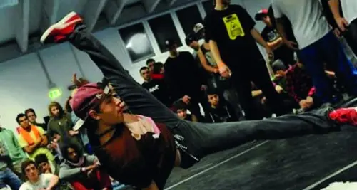 La campagna di Russia dei ballerini di breakdance / VIDEO