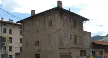 Il Comune di Rovereto vende case e terreni