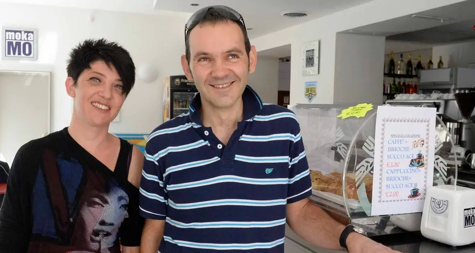 «Bar al centro», il gestore elimina le slot machine