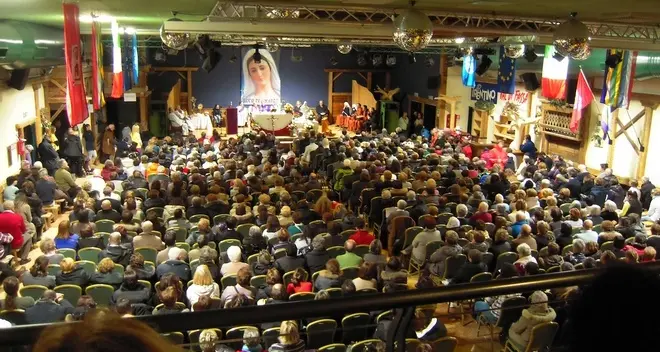 Novecento fedeli per la veggente di Medjugorje