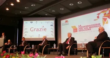 «Autonomia, cambiamo la costituzione»