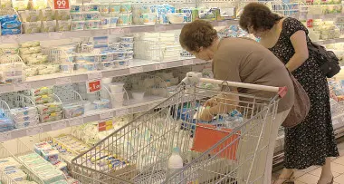 Carrello della spesa, volano i prezzi