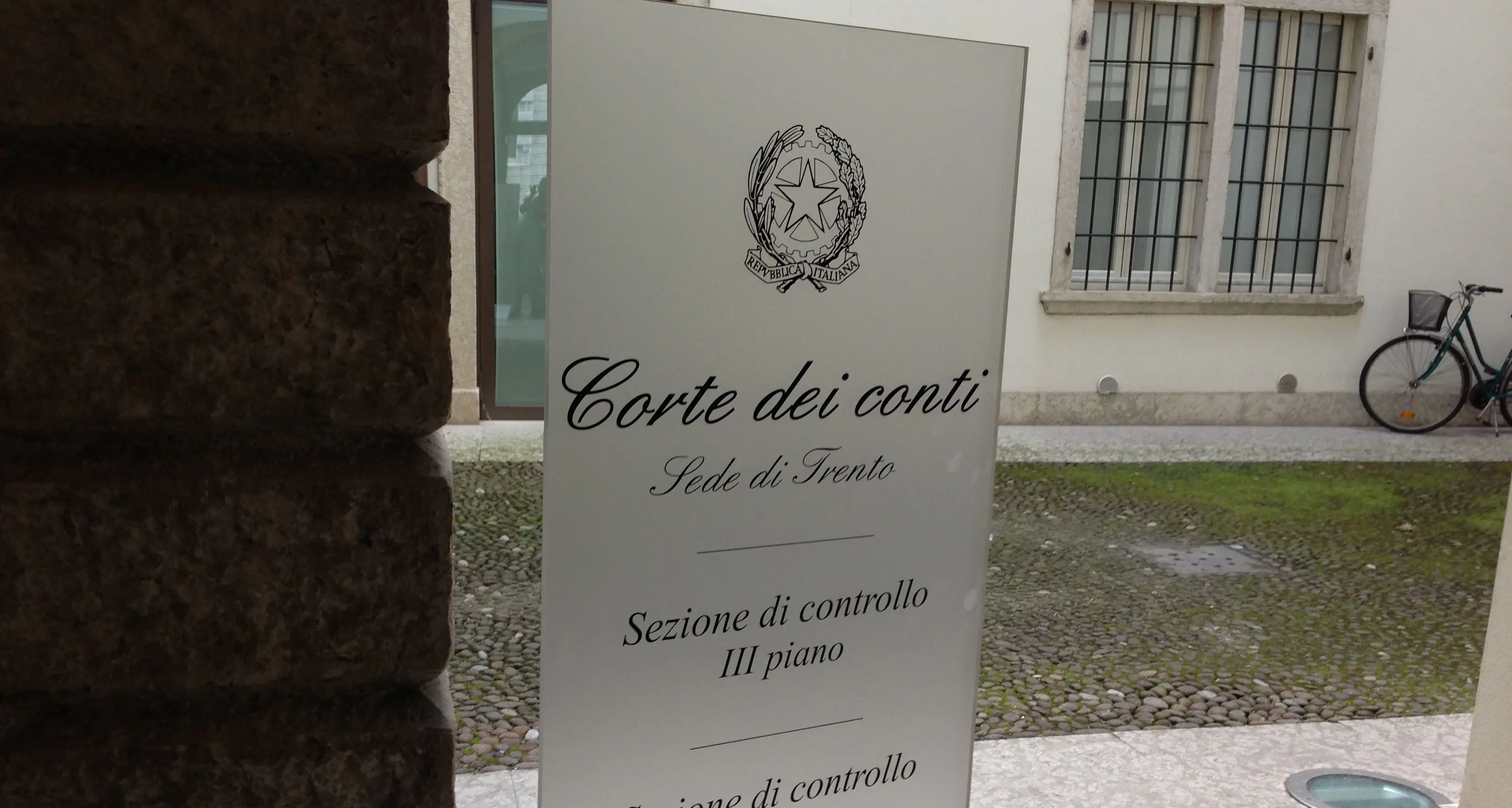Trento, Consulenze per la società e non corsi: ditta condannata