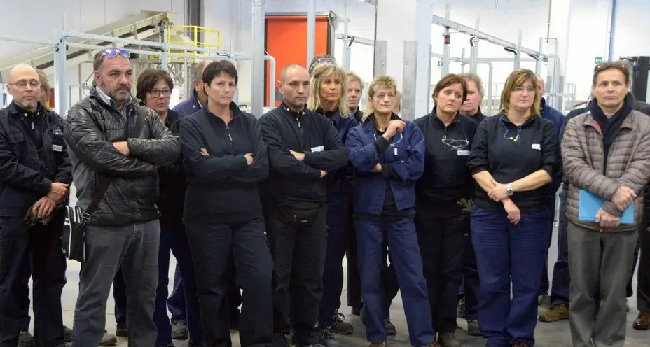 All’ex Whirlpool tornano gli operai